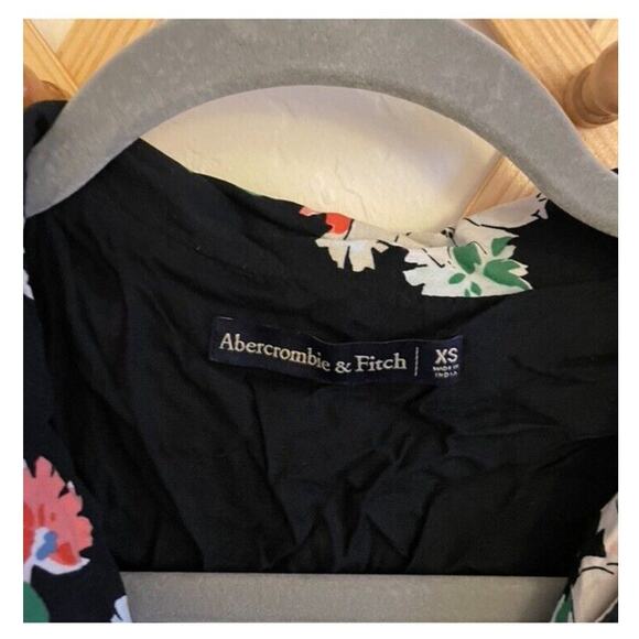 Abercrombie & Fitch Romper Women's XS Black Floral Button Up Revere Collar belt - Picture 3 of 8